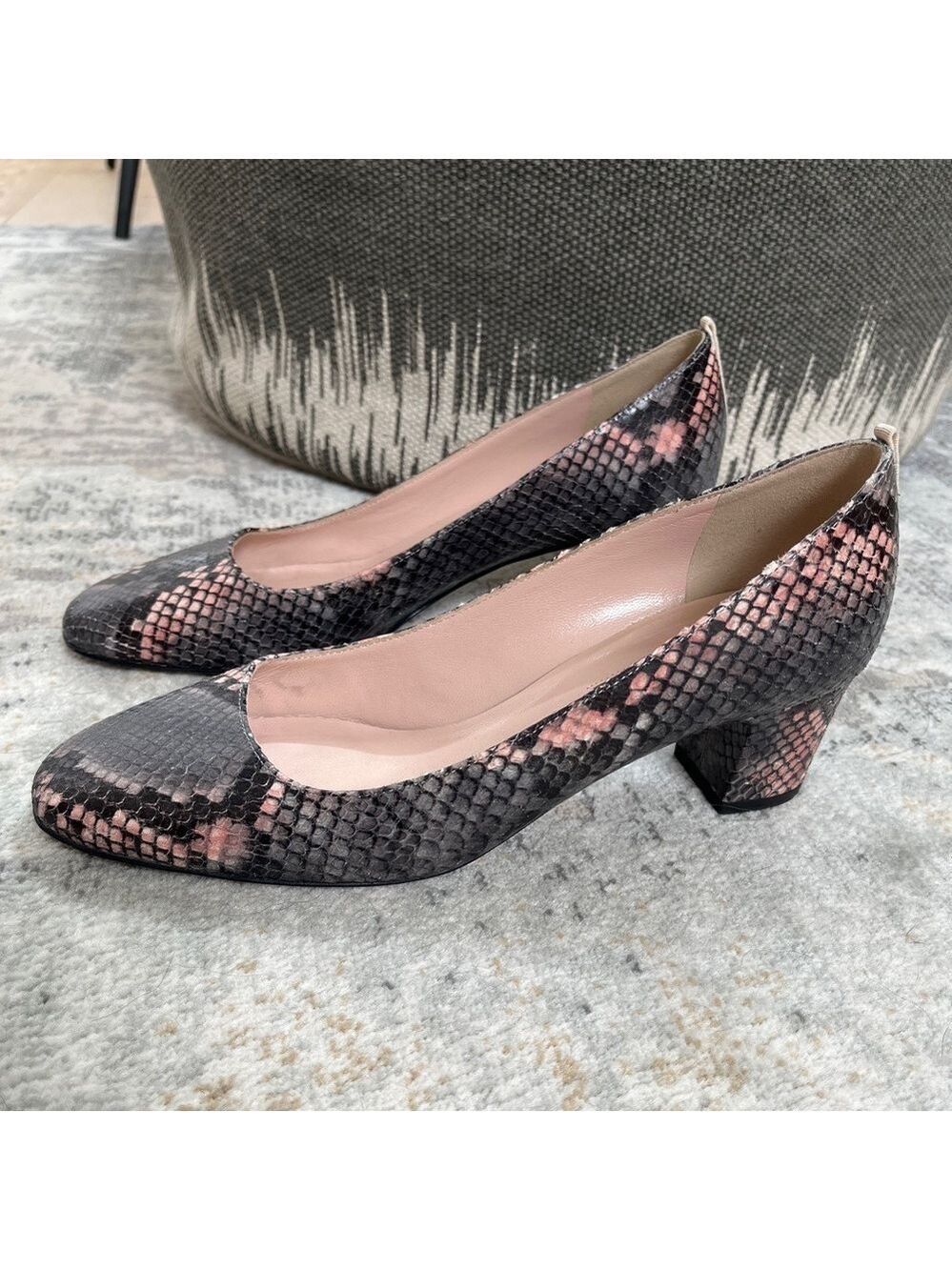 SJP Pumps Grey Pink Leather Snakeskin Handmade in Italy Almond Toe Block Heel 38